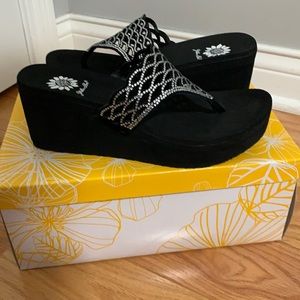 Yellow box leslee clear sandals